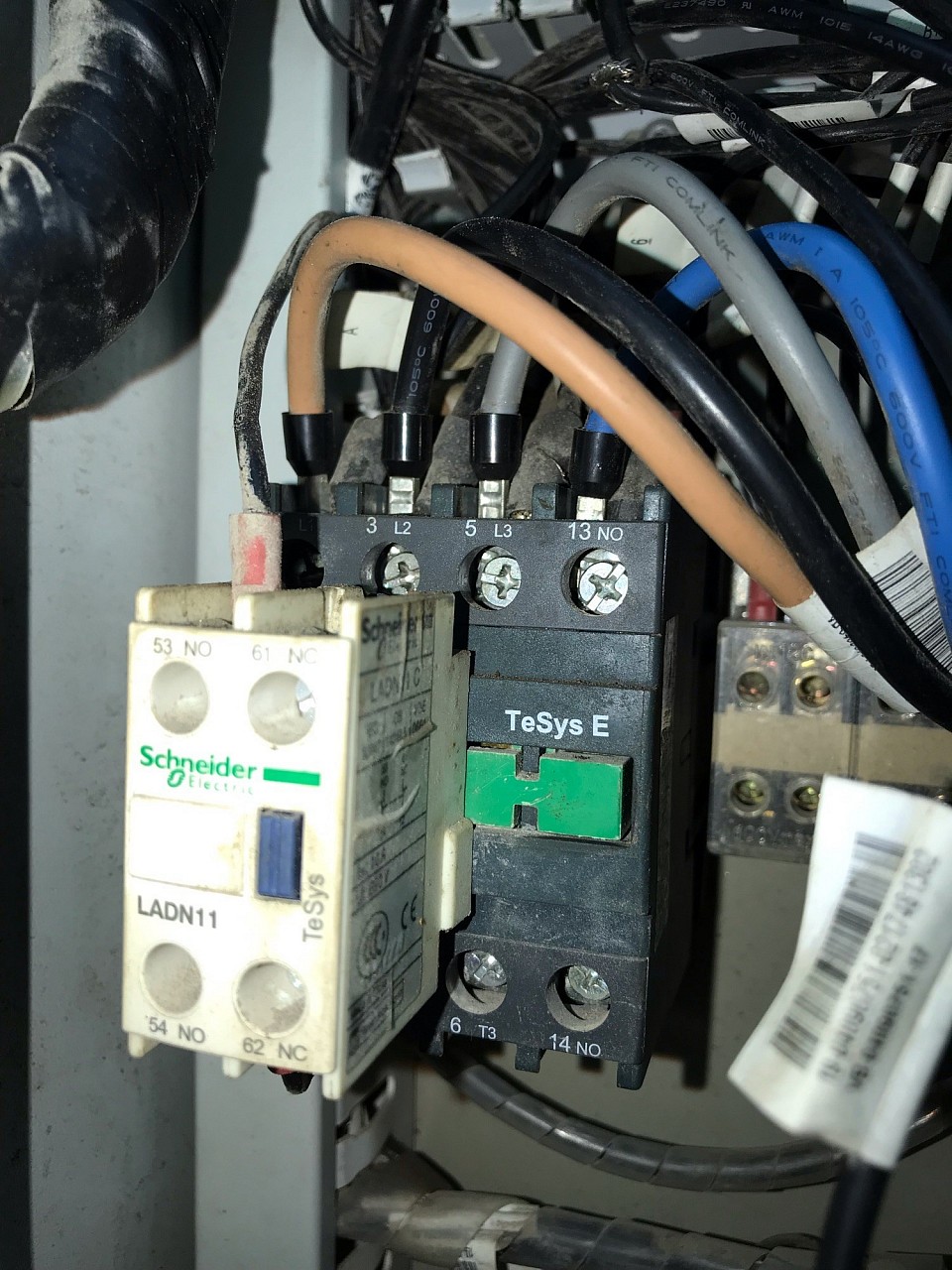 Generator automatic switches